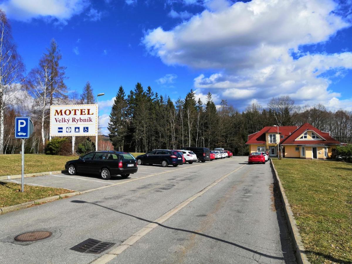 Motel Velky Rybnik Dehtare  Bagian luar foto
